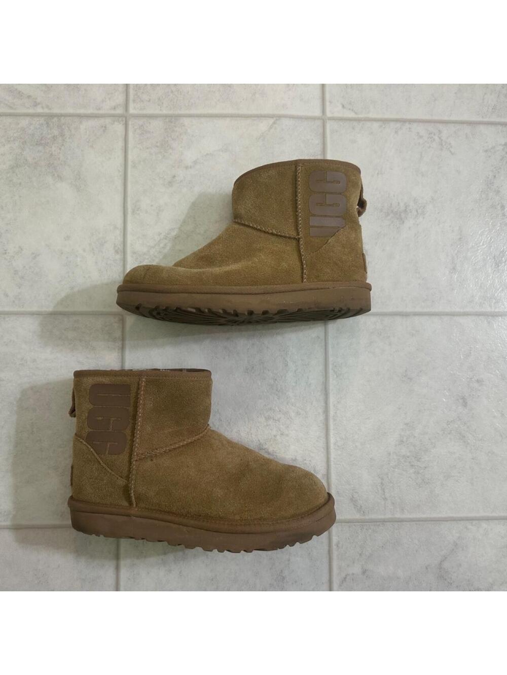 UGG Women's Brown and Tan Boot